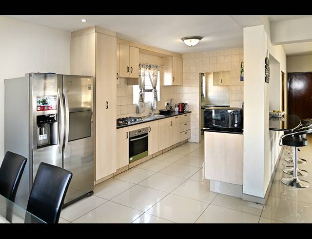 4 BEDROOM CLUSTER FOR SALE IN COUNTRY VIEW